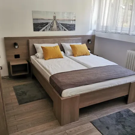 Pavlovic 1 Apartment