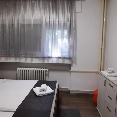 Apartment Pavlovic 1 *